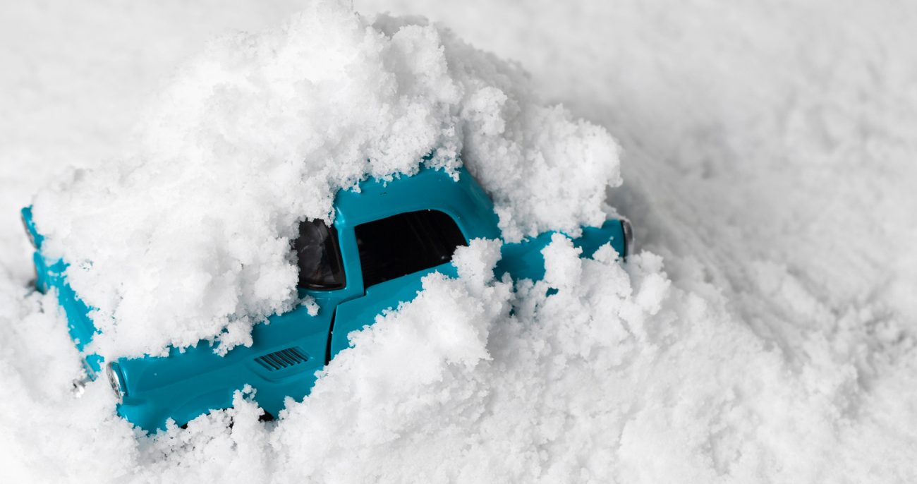 Что делать если автомобиль застрял в снегу