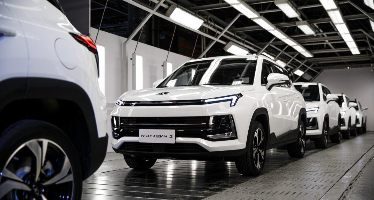 Стала известна цена кроссовера «Москвич 3» в 2022 году
