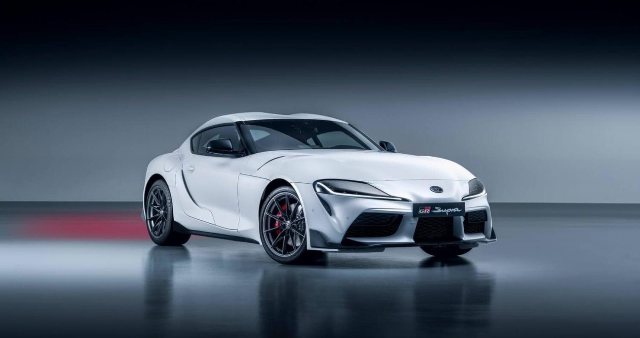 Может ли Toyota Supra с механической коробкой передач конкурировать с Honda Civic Type R?