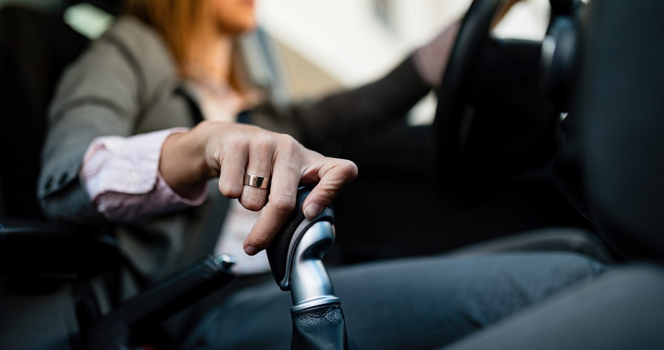 Простой трюк с переключением передач поможет сократить расход топлива и повысить эффективность